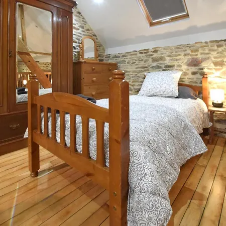 Pet Friendly In * Villiers-Fossard